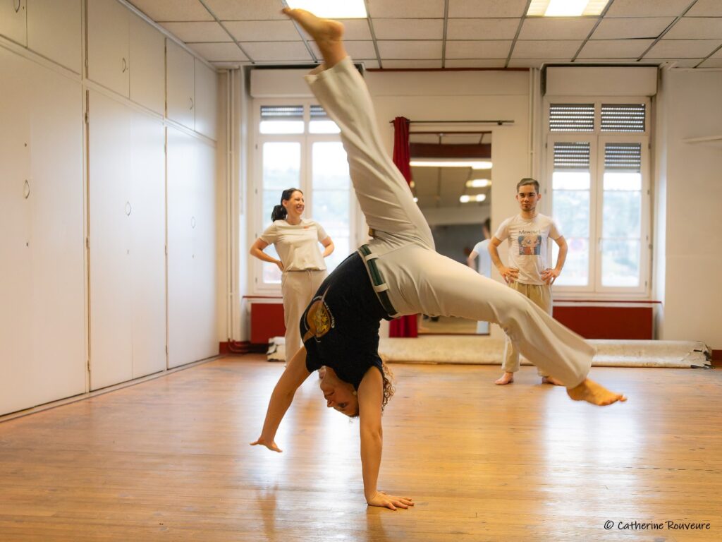 Capoeira Vienne - medusa au de frente